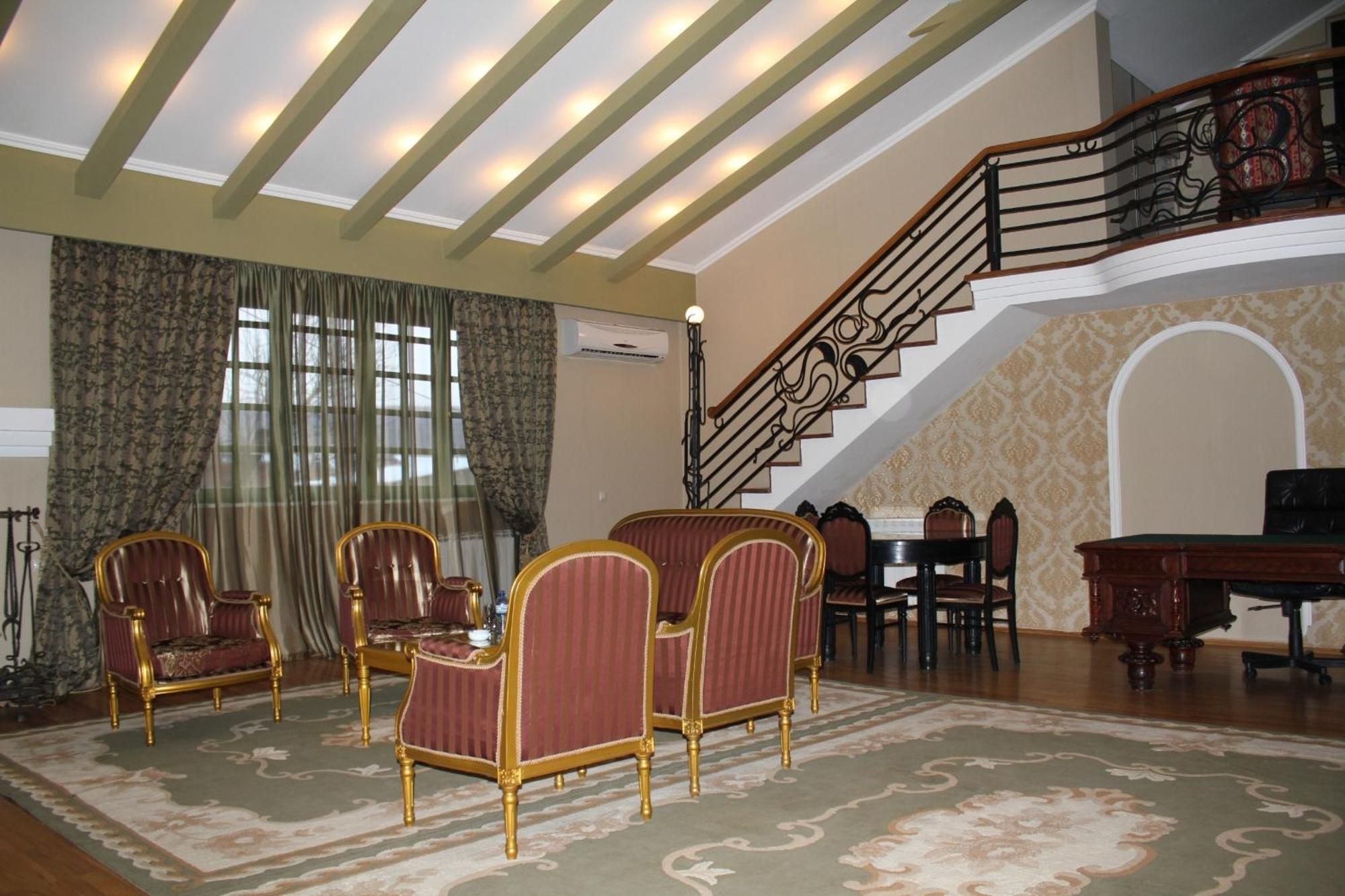 Prestige Palace - Esquisse Hotel Tbilissi Chambre photo