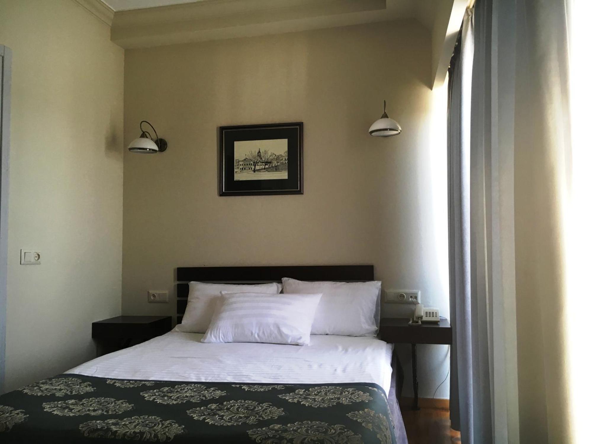 Prestige Palace - Esquisse Hotel Tbilissi Chambre photo